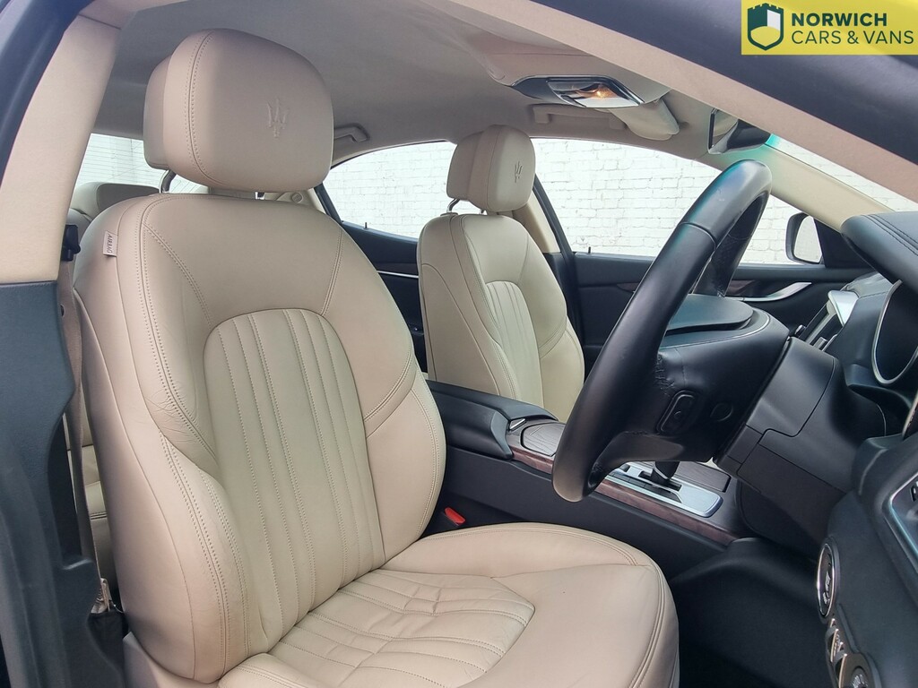 Maserati Ghibli 3L Null Black #12