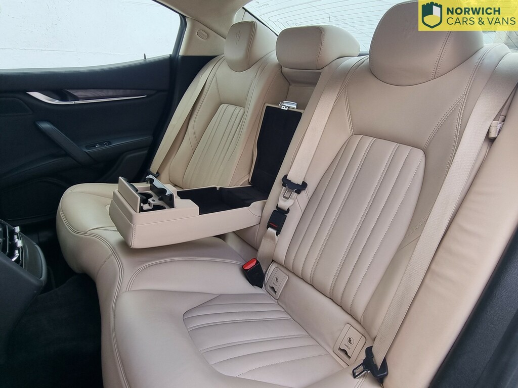 Maserati Ghibli 3L Null Black #49