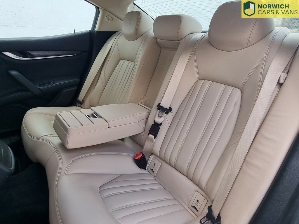 Maserati Ghibli 3L Null Black #48