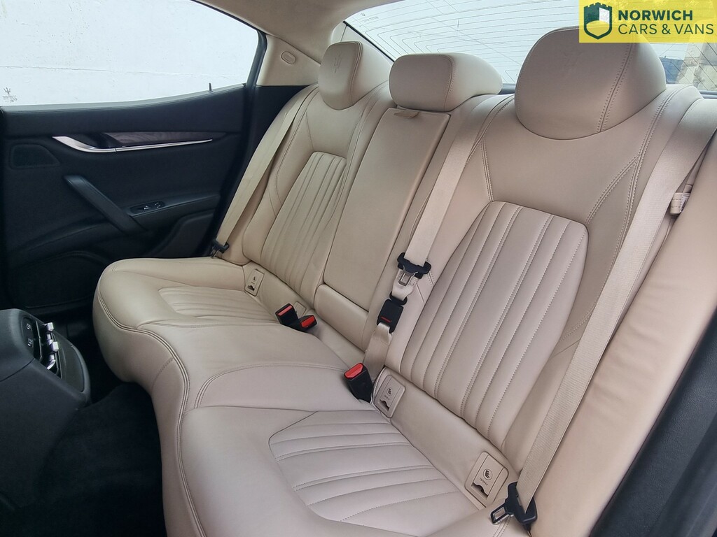 Maserati Ghibli 3L Null Black #7