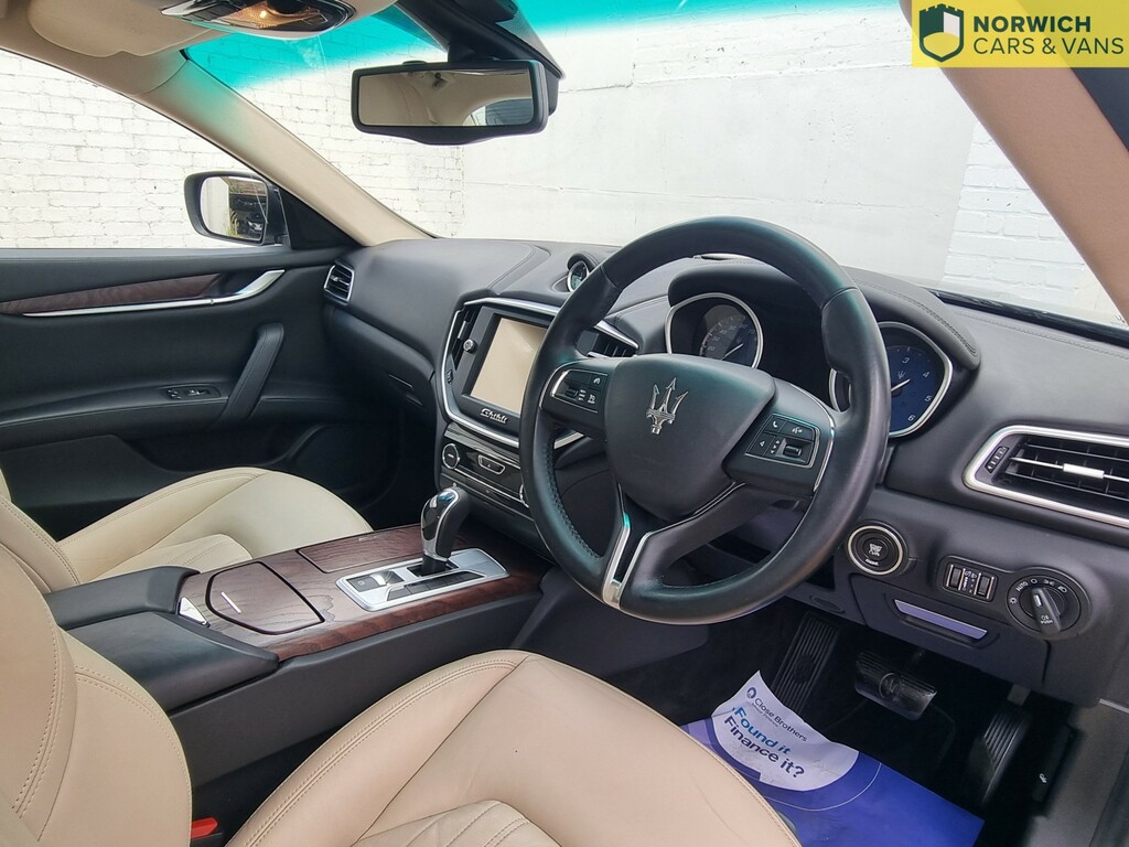 Maserati Ghibli 3L Null Black #17