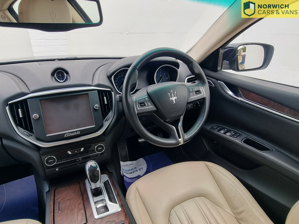 Maserati Ghibli 3L Null Black #21
