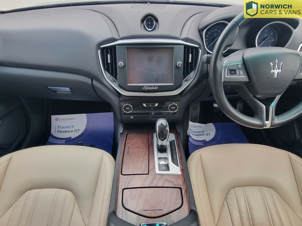 Maserati Ghibli 3L Null Black #23