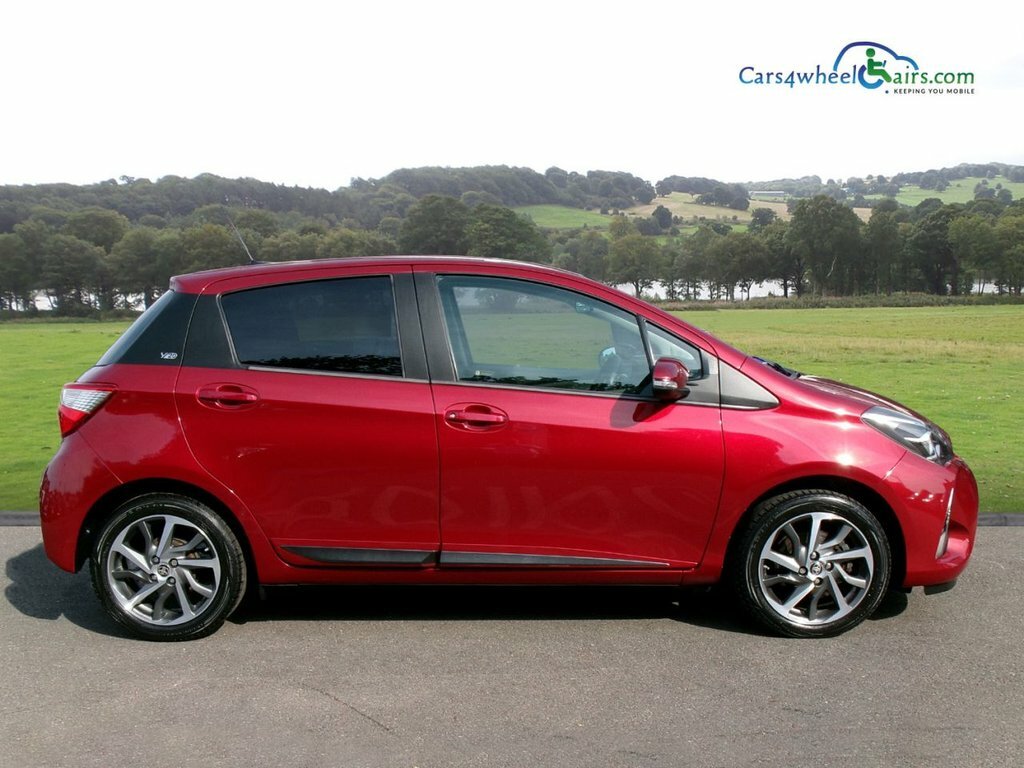 Toyota Yaris Hatchback SP70VLW Red #3