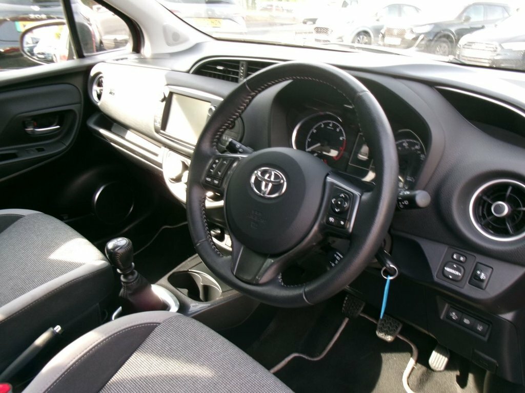 Toyota Yaris Hatchback SP70VLW Red #6