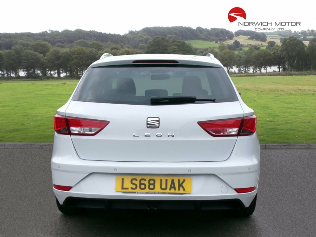 Seat Leon 1.6L Se Dynamic White #3