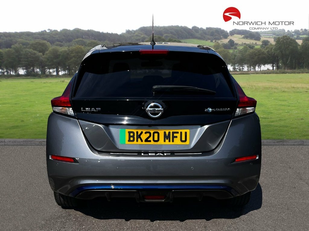 Nissan Leaf Hatchback Grey #5