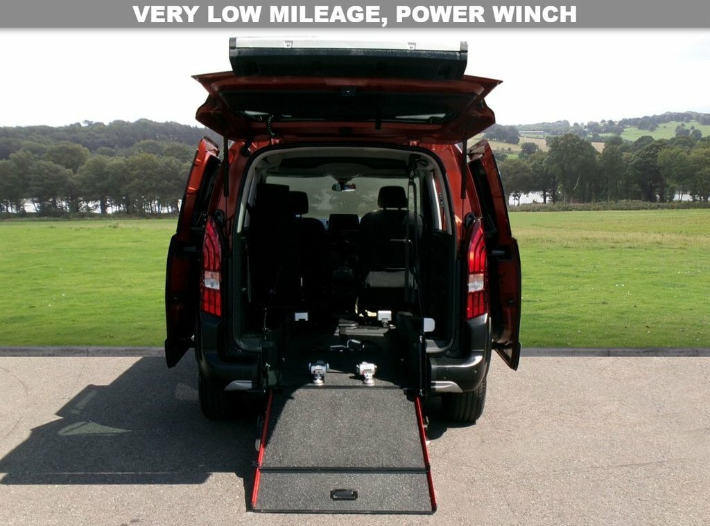 Peugeot Rifter Mpv SA71PWL Brown #2