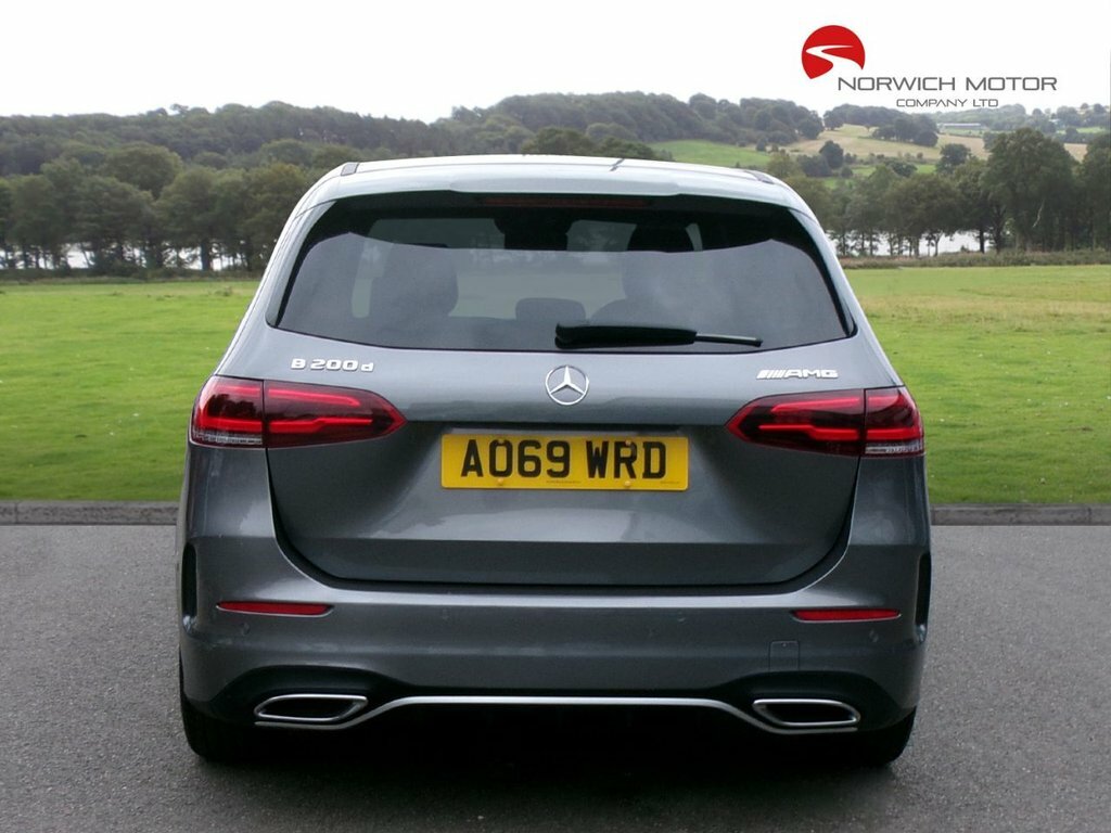 Mercedes-Benz B Class 2L Amg Line Grey #4