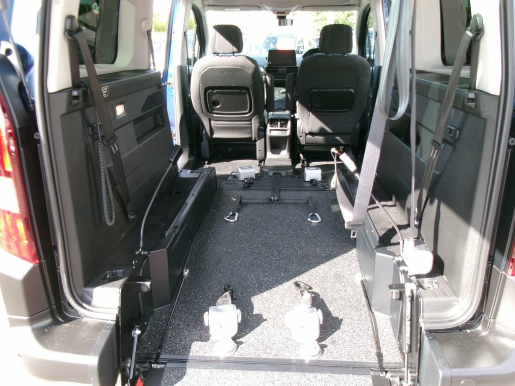 Peugeot Rifter 1.5L Allure Blue #2