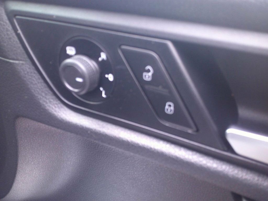Volkswagen Caddy Maxi Life 2L C20 Maxi Blue #12