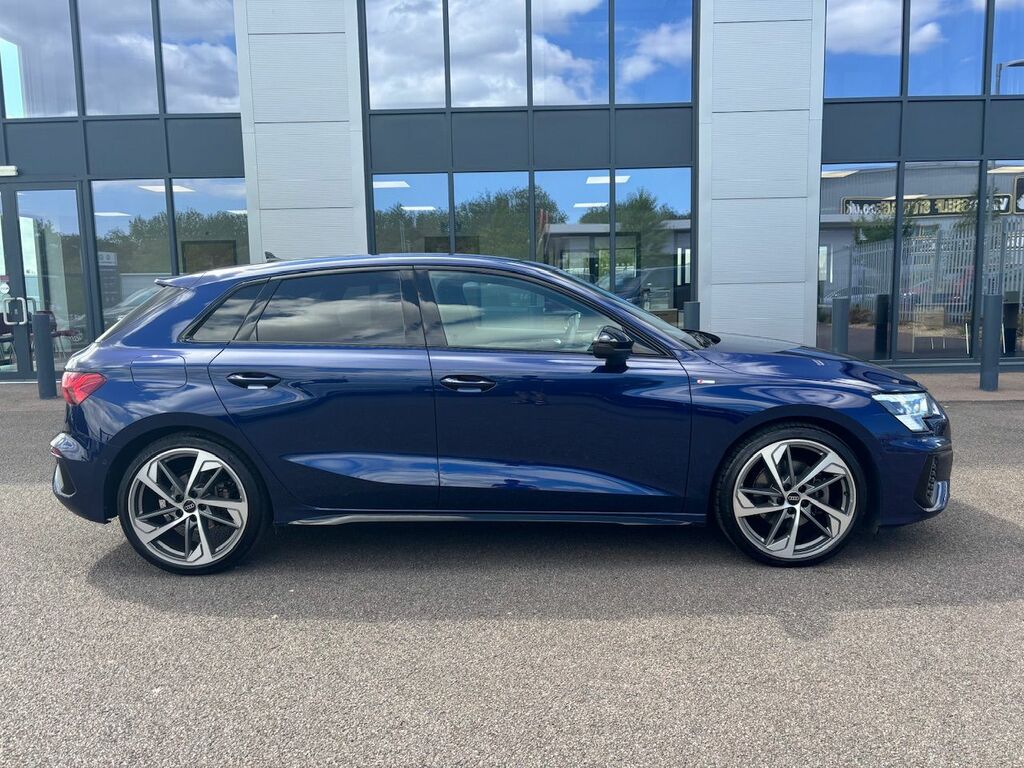 Audi A3 1.5 Tfsi 35 Edition 1 Sportback S Tronic 150Ps LY23ZZJ Blue #5
