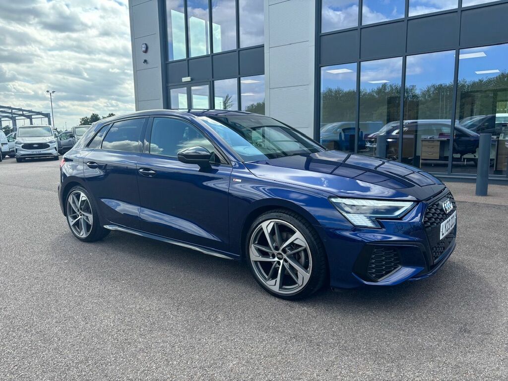 Audi A3 1.5 Tfsi 35 Edition 1 Sportback S Tronic 150Ps LY23ZZJ Blue #2