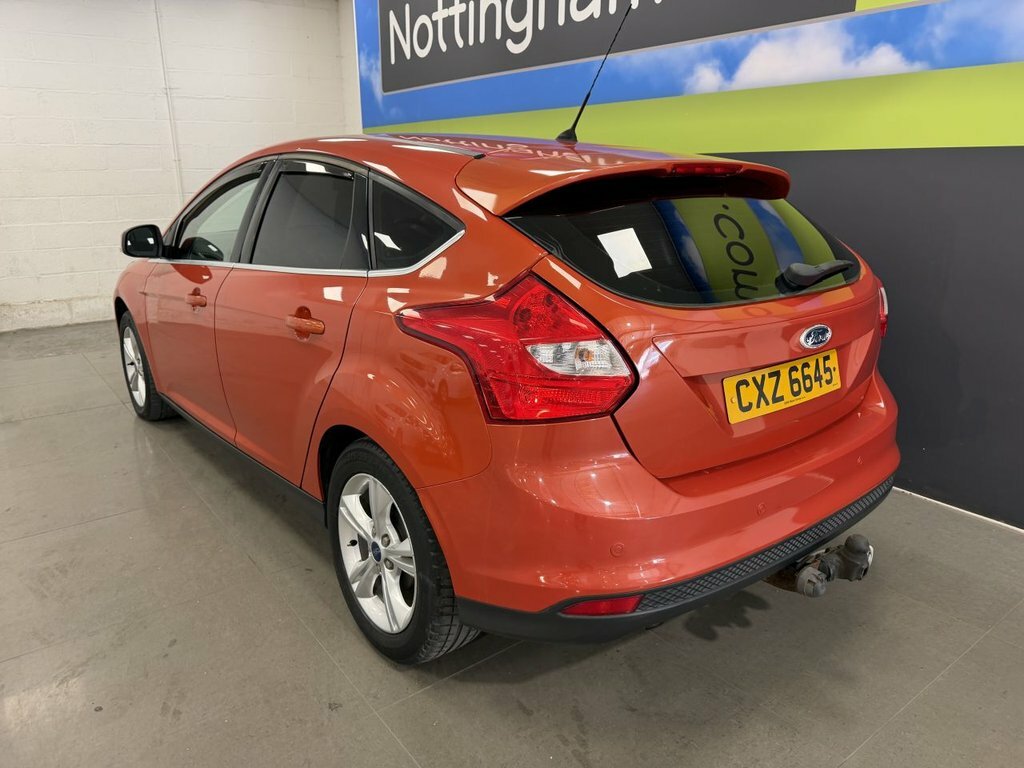 Ford Focus 1.6L Zetec Red #5