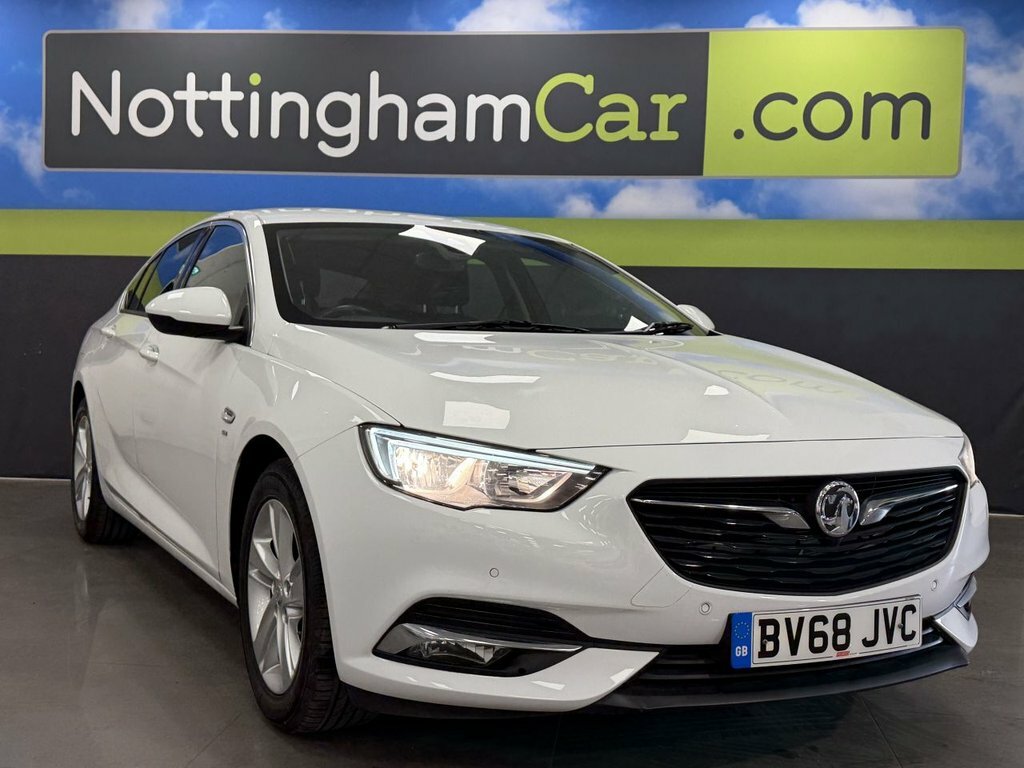 Vauxhall Insignia 1.5L Sri White