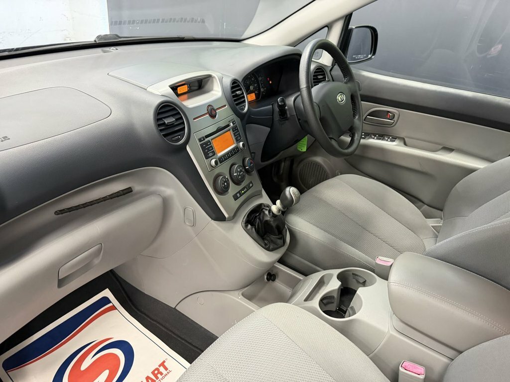 Kia Carens S 5Str Silver #25