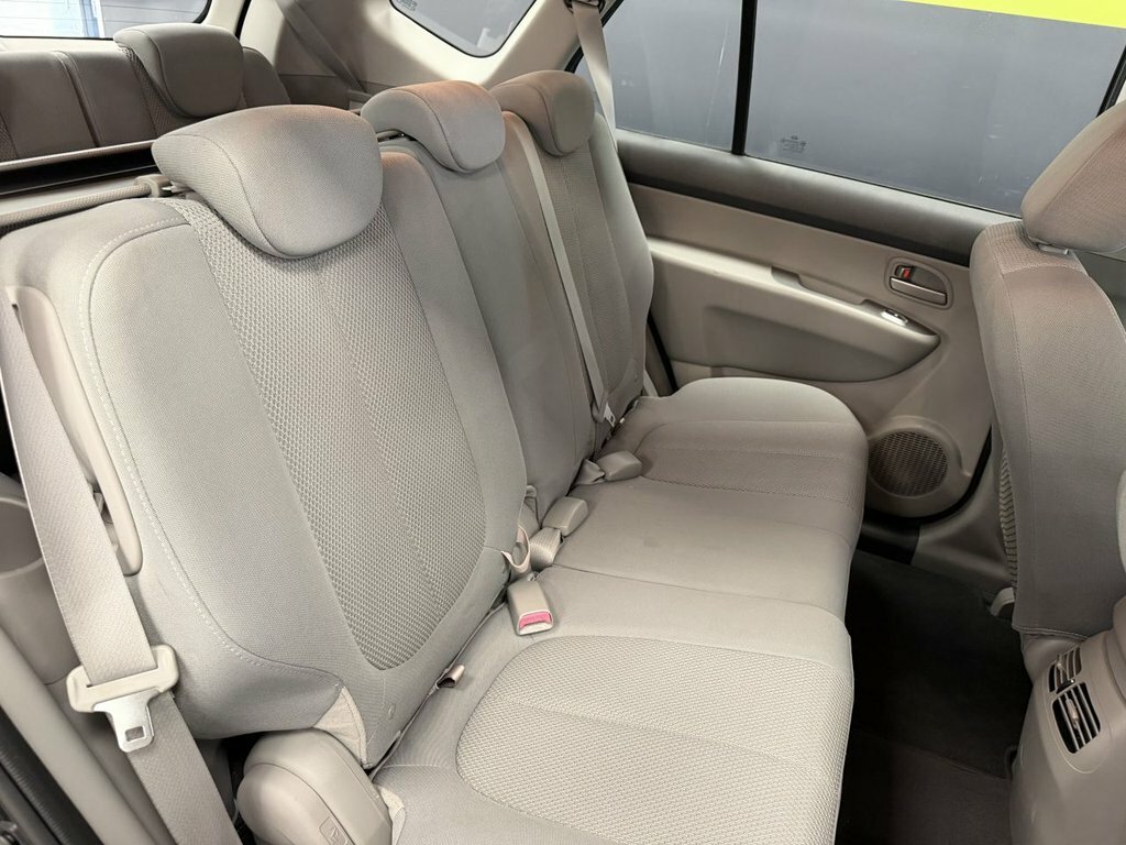Kia Carens S 5Str Silver #29