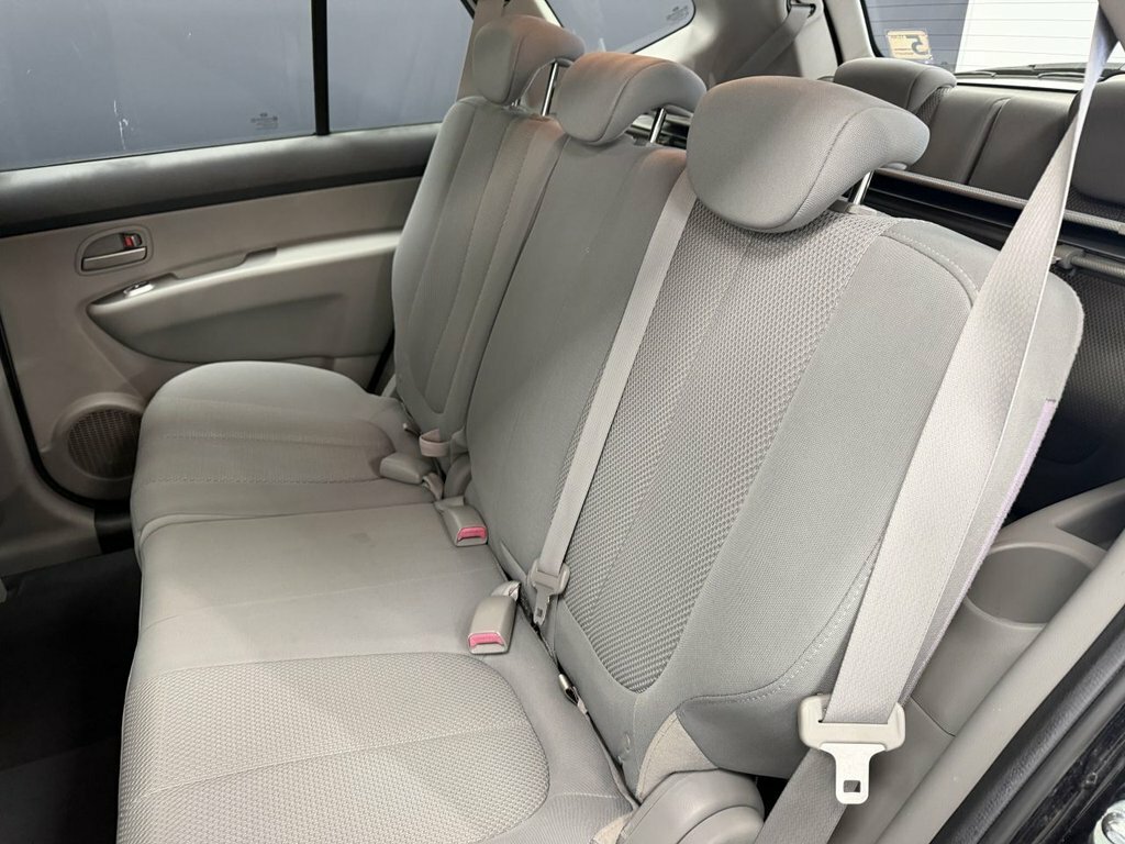 Kia Carens S 5Str Silver #32