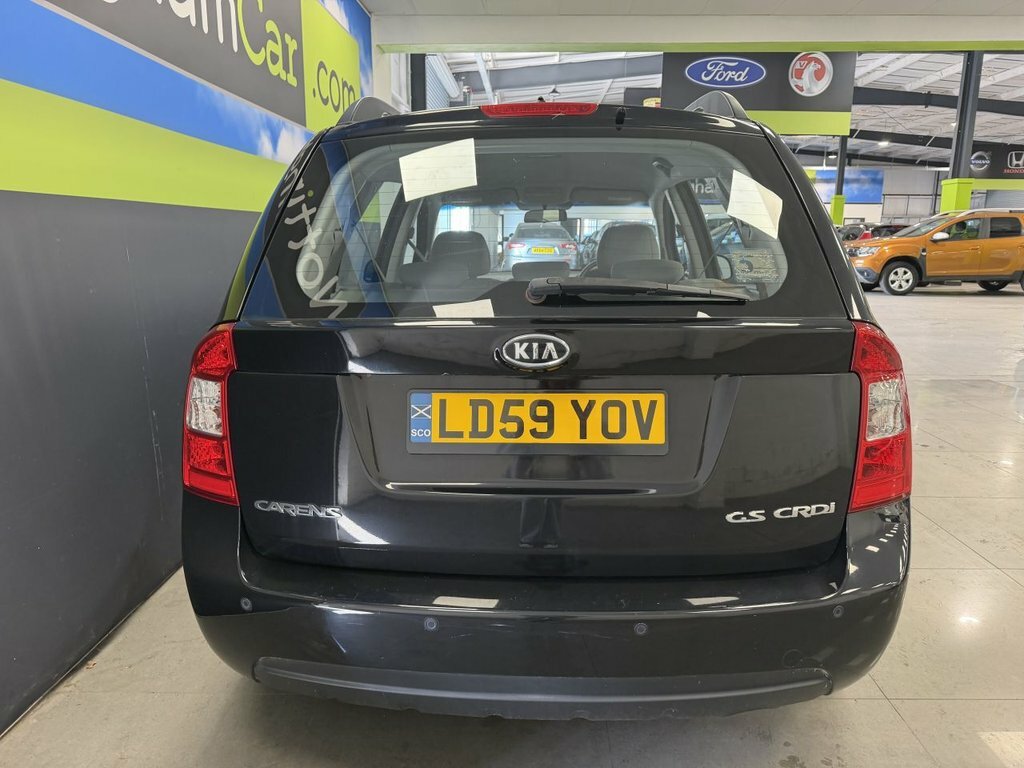 Kia Carens 2L Gs Black #4