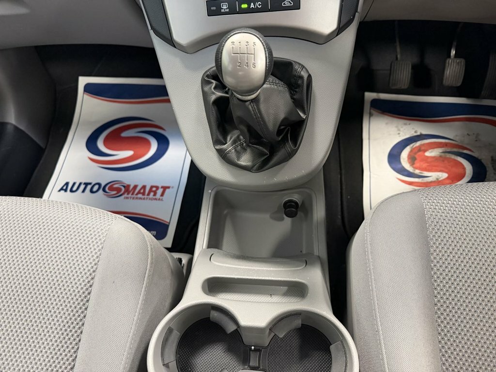 Kia Carens S 5Str Silver #19