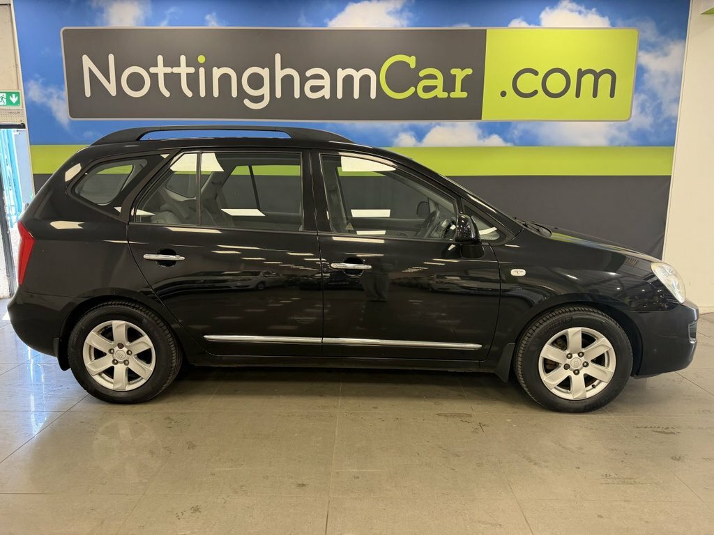 Kia Carens 2L Gs Black #2