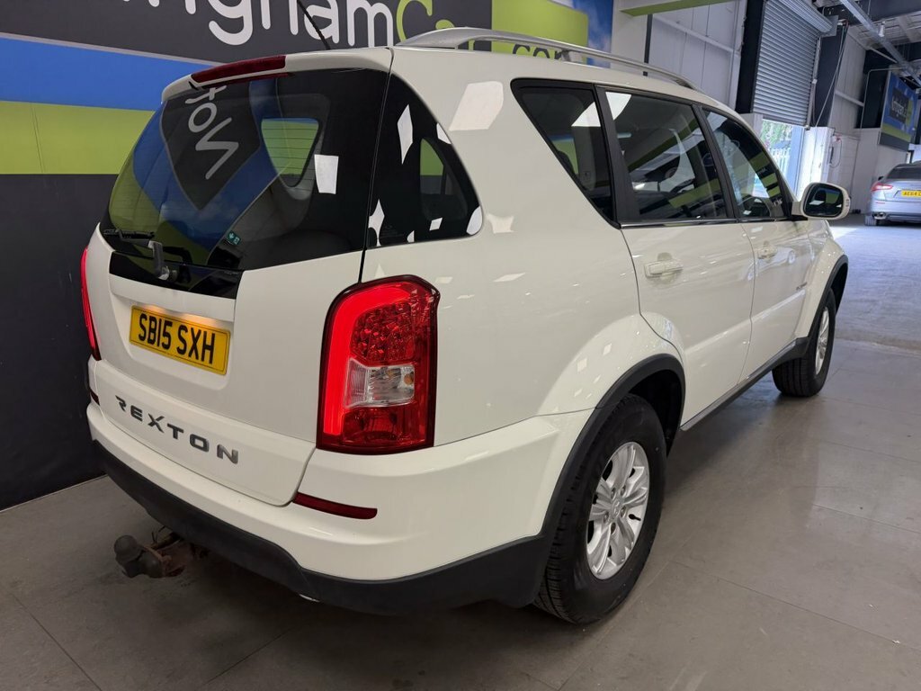 SsangYong Rexton 2L Sx White #3