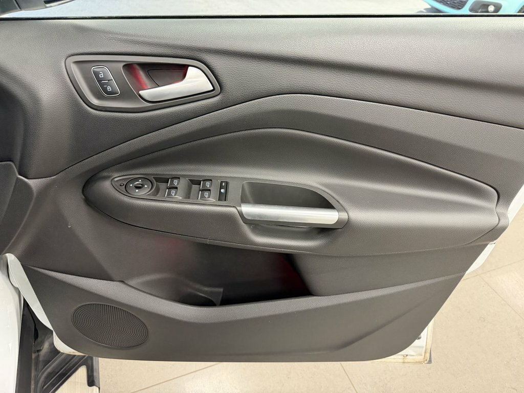 Ford Kuga 2L Titanium White #4