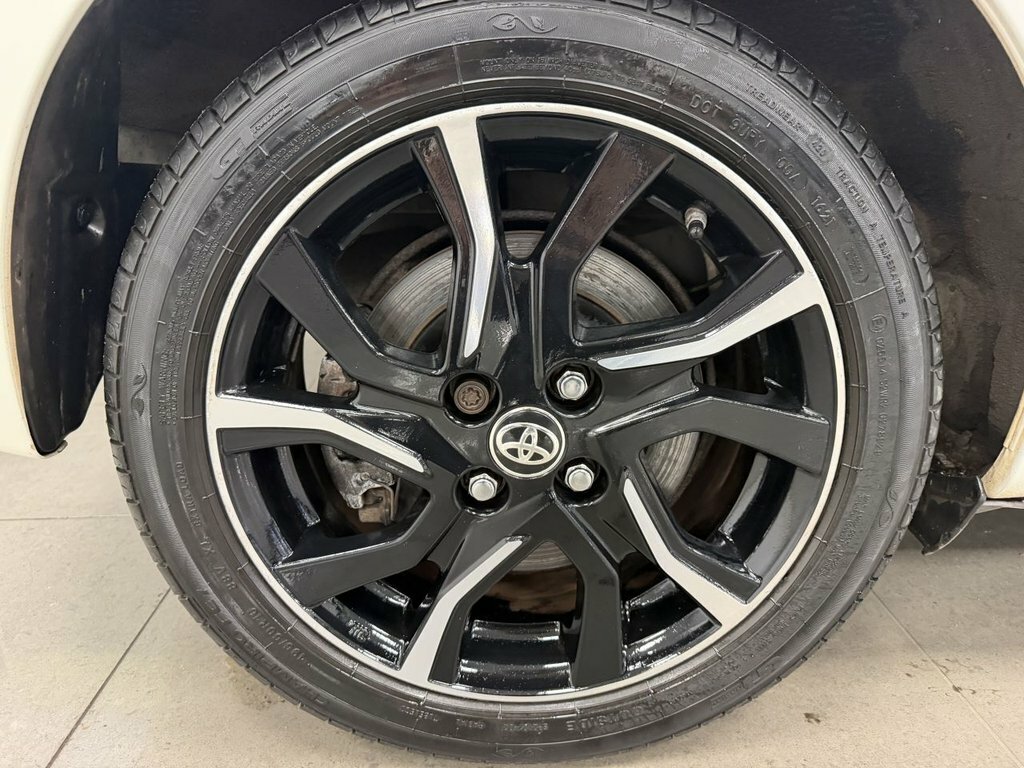 Toyota Yaris Active Blue #37
