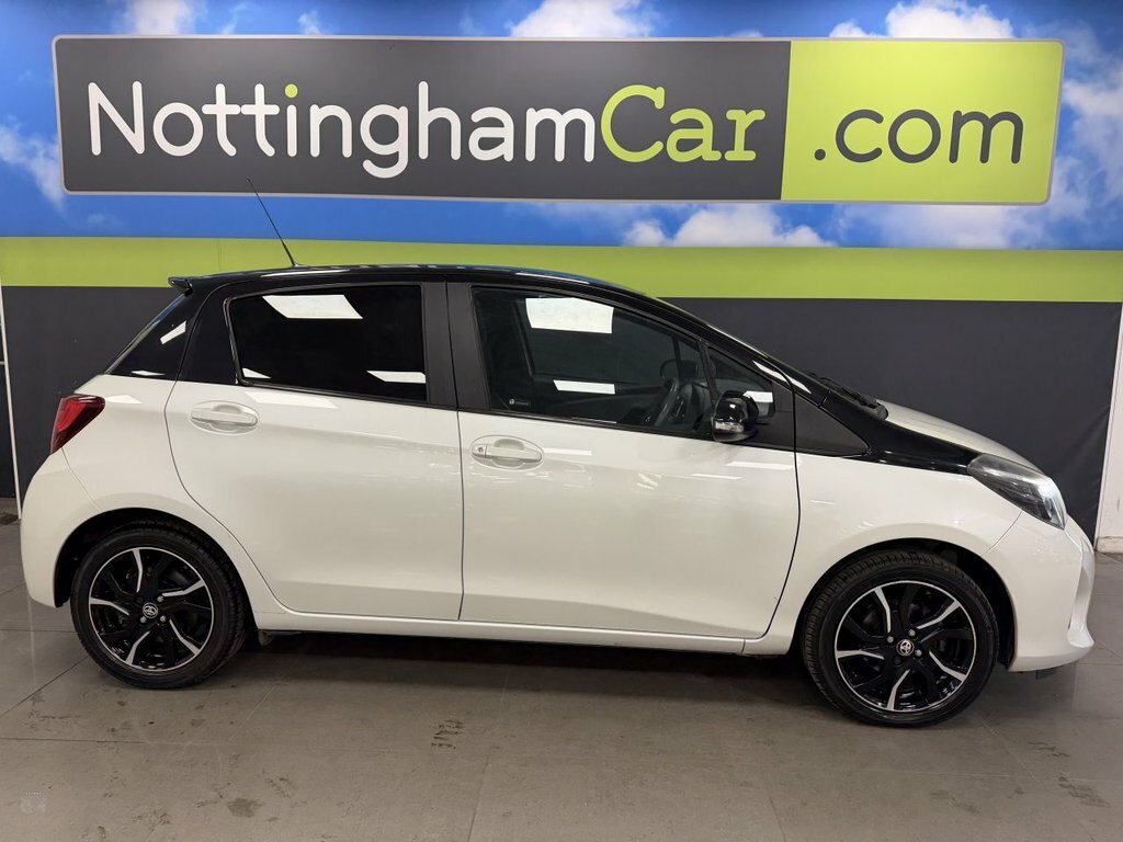 Toyota Yaris 1.3L Design White #4