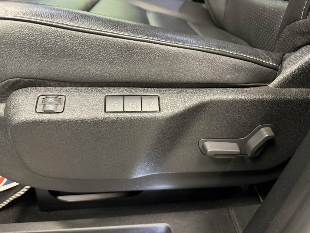Peugeot Traveller Active Black #35