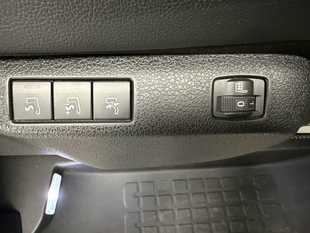Peugeot Traveller Active Black #22