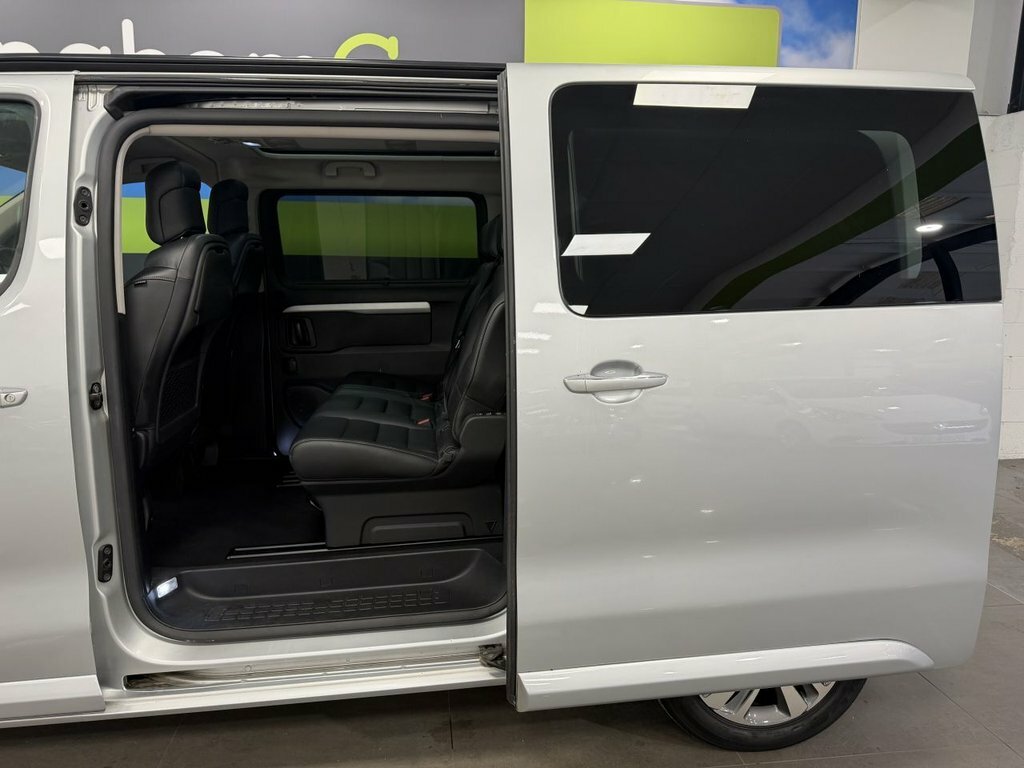 Peugeot Traveller Active Black #45