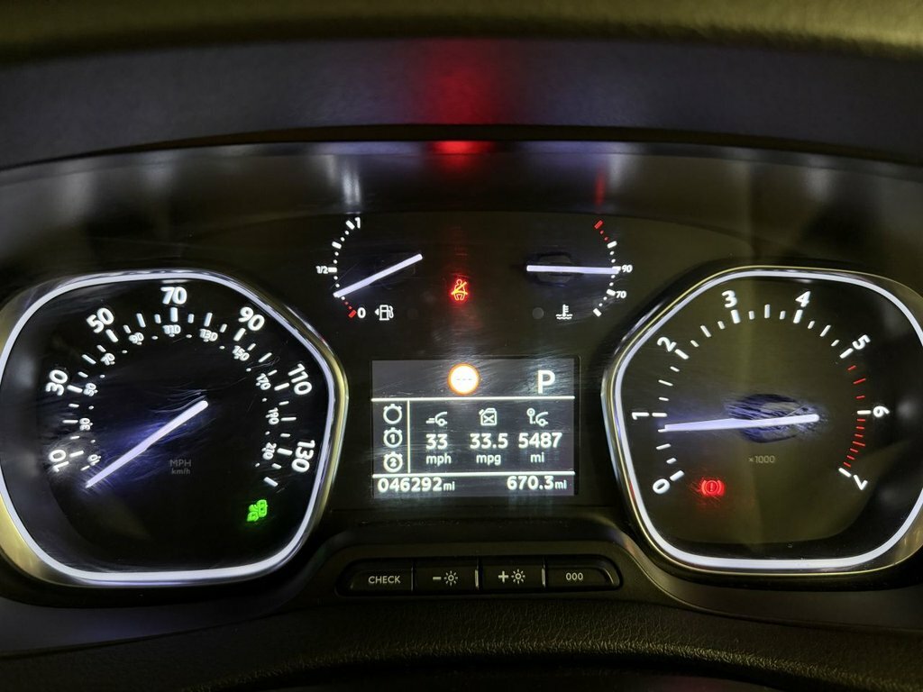 Peugeot Traveller Active Black #18