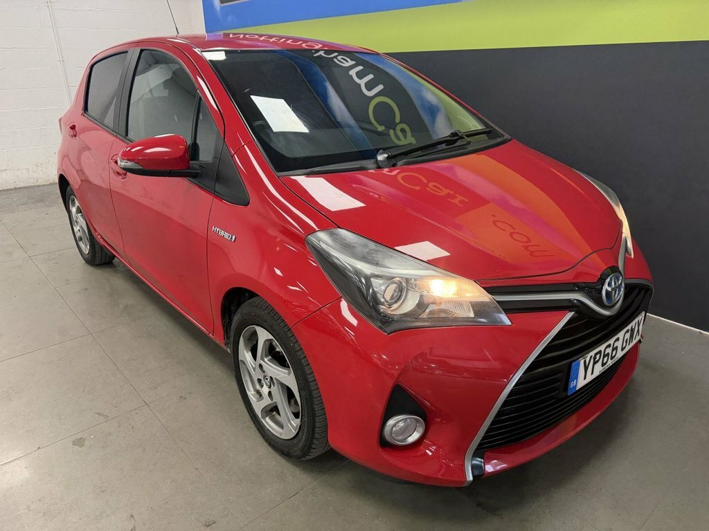 Toyota Yaris 1.5L Icon Red #2