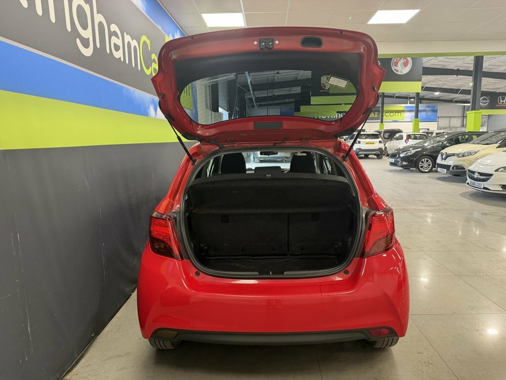Toyota Yaris 1.5L Icon Red #6
