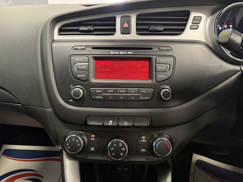 Kia Ceed 1.6 Crdi Ecodynamics 4 Tech Sportswagon Euro 5 S Silver #23
