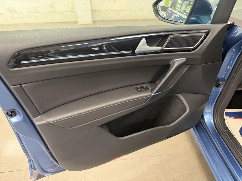 Volkswagen Golf SV Sv 2.0 Tdi Bluemotion Tech Gt Silver #32