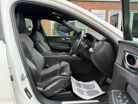 Volvo XC60 2.0 T5 R-design NJ69UGM White #5