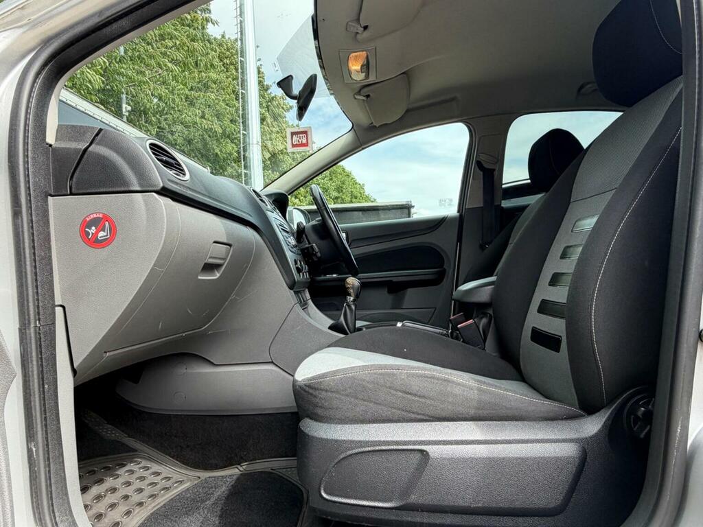 Ford Focus 1.6 Tdci Dpf Zetec Estate 115 G Red #36