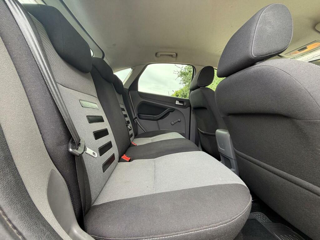 Ford Focus 1.6 Tdci Dpf Zetec Estate 115 G Red #39