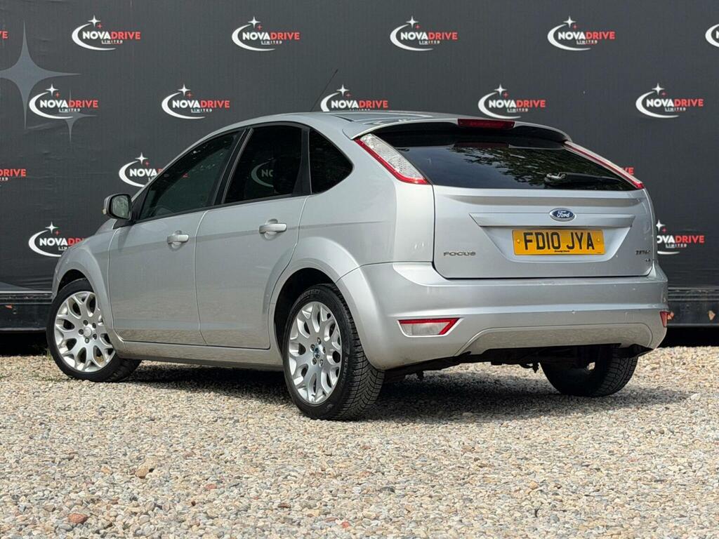 Ford Focus 1.6 Tdci Dpf Zetec Estate 115 G Red #16