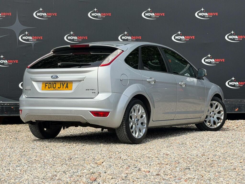 Ford Focus 1.6 Tdci Dpf Zetec Estate 115 G Red #10