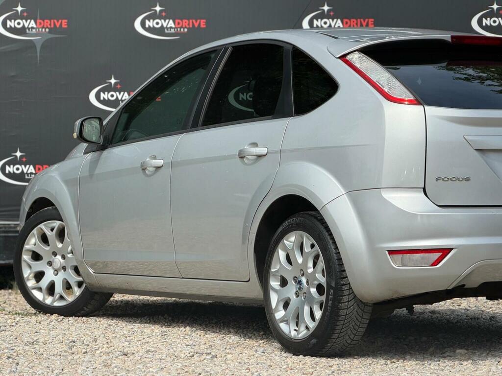 Ford Focus 1.6 Tdci Dpf Zetec Estate 115 G Red #18