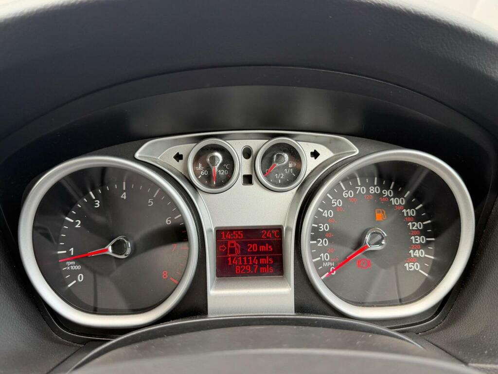 Ford Focus 1.6 Tdci Dpf Zetec Estate 115 G Red #28