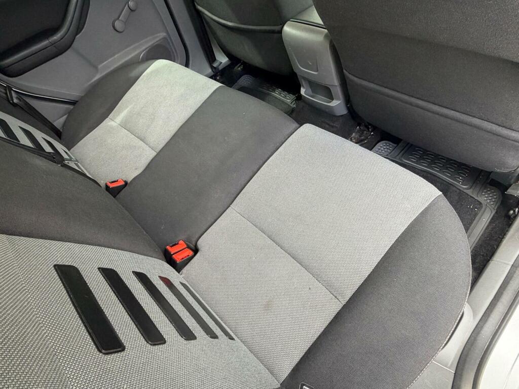 Ford Focus 1.6 Tdci Dpf Zetec Estate 115 G Red #41