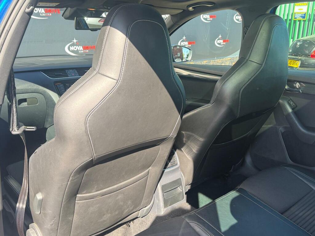 Skoda Octavia Skoda Estate 2.0 Tdi Cr Vrs Blue #48