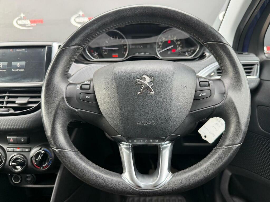 Peugeot 208 1.2 Puretech Allure Etg Euro 6 Ss Black #26