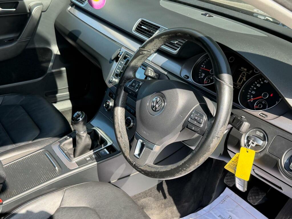 Volkswagen Passat Executive #26