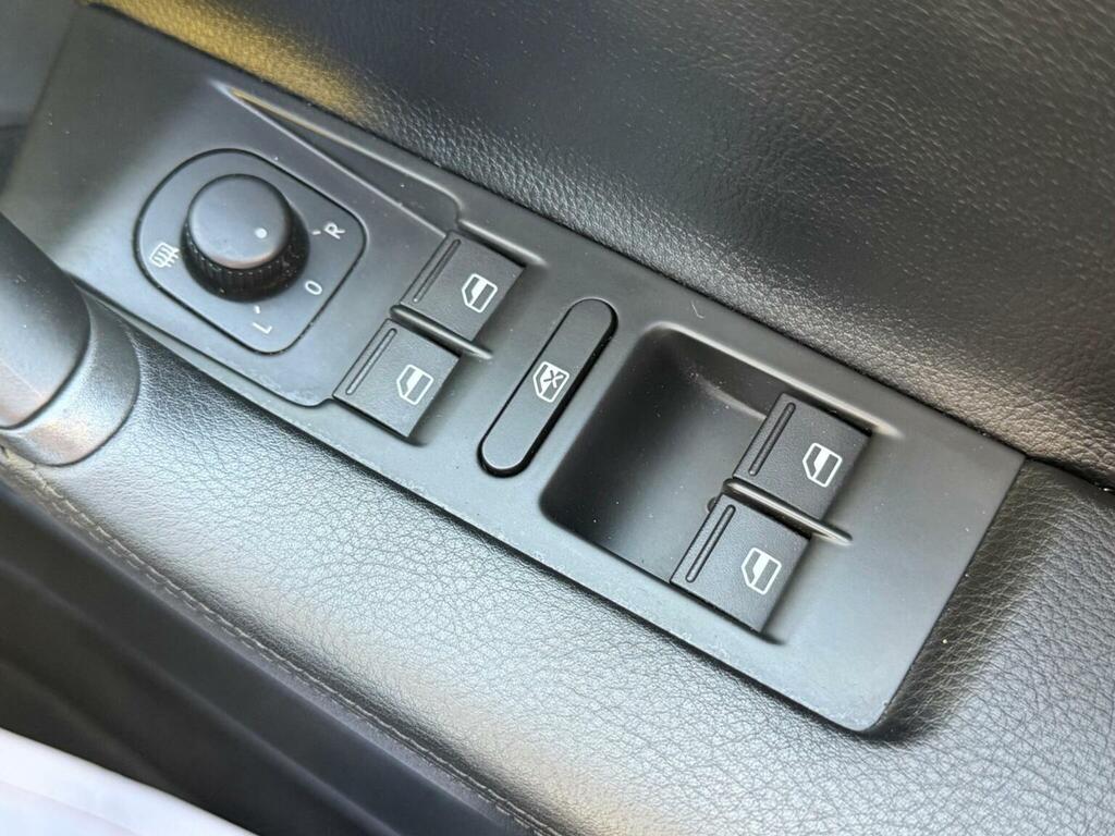 Volkswagen Passat Executive #27