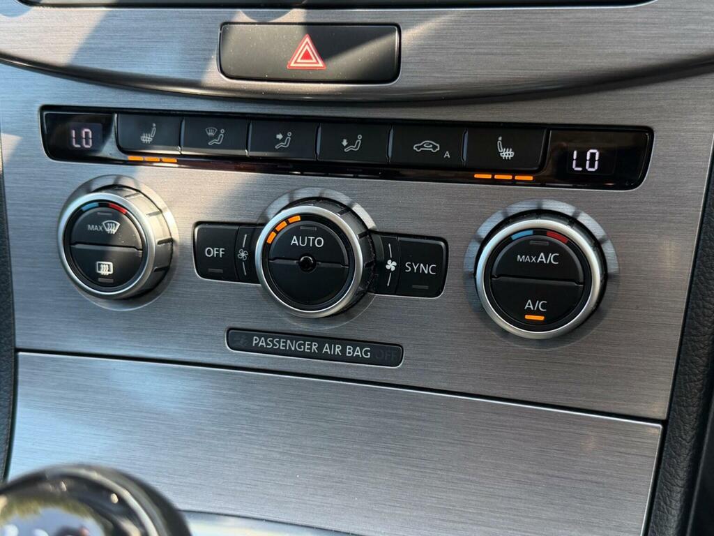 Volkswagen Passat Executive #38